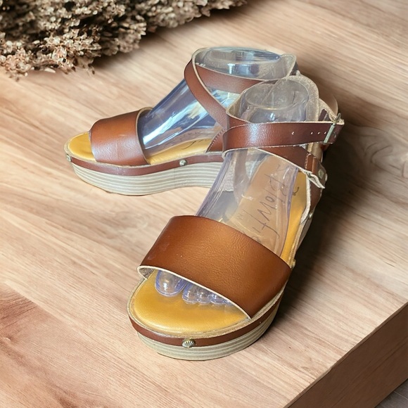 Blowfish Malibu Platform Sandal. Size 7. - Picture 1 of 6